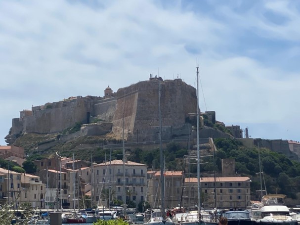 Κάστρο Bonifacio (13ου αι.), Κορσικ